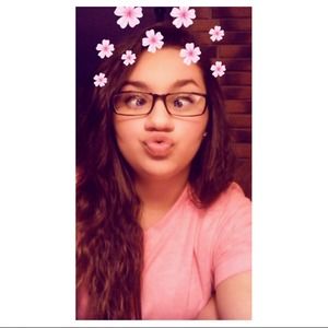 Meet your Posher, Marissa